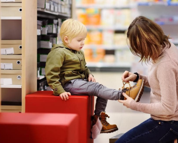how to choose the right shoe size for a kid